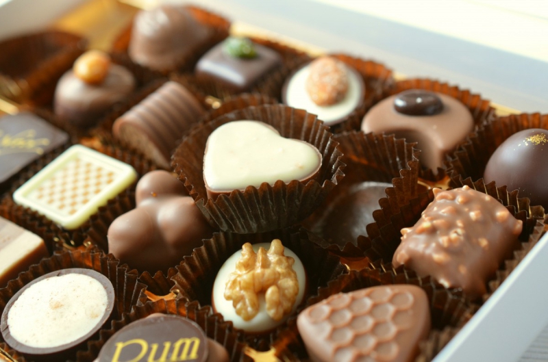 chocolaterie-VALDEBLORE-min_chocolates_food_candy_calories_nibble_chocolate_heart-782043